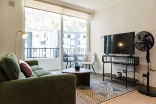 Providencia Pulse Sleek 2BR Apt in Trendy District - 5