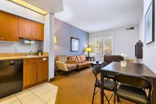 2 Queen Beds Condo With Pool & Hot Tub Near Universal Studios - 5