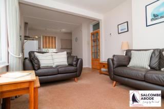 5 Glenthorne-Cosy Retreat - Harbour View & Parking - 6