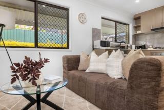 Amazing location Close to everything Pet Friendly - 6