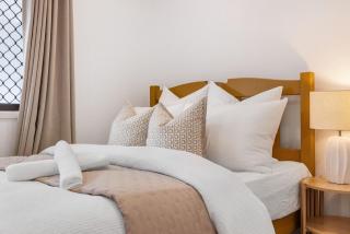 Amazing location Close to everything Pet Friendly - 4