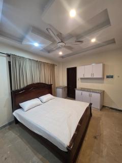 Cozy modern private apartment wit city view - 2