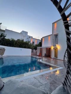 Ydora Luxury Hotel - 1