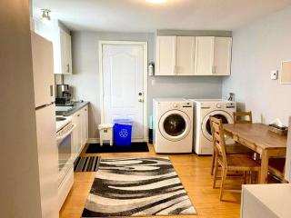 Comfortable 2-Bedroom Apartment in Laval, 2 Parking Spaces, Optional Car Ren - 0