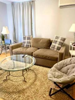 Comfortable 2-Bedroom Apartment in Laval, 2 Parking Spaces, Optional Car Ren - 9