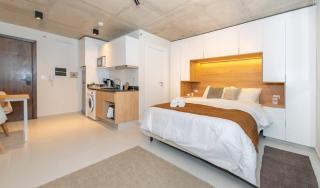 Cozy Studio Near Malls with BBQ Pool and WiFi - 9