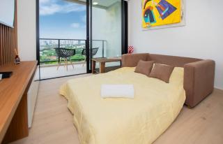 Chic One-Bedroom in a Prime Location with Pool and Gym - 4