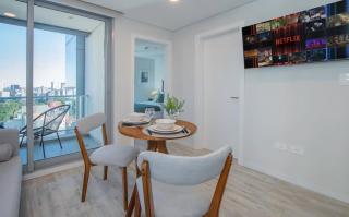 High-Floor City Base with Fast WiFi Gym Pool and Sauna - 8