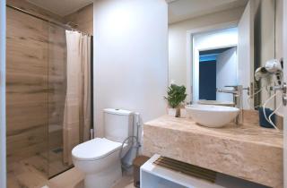 Cozy One-Bedroom with Desk Pool and Terrace - 6