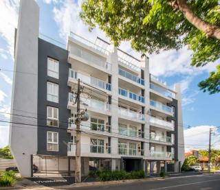 Comfortable One-Bedroom Apartment with Balcony Private BBQ and Free Parking - 4