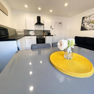 The Central Suite Blackpool-Best Holiday Letting Home in Blackpool - Blackpool - 3