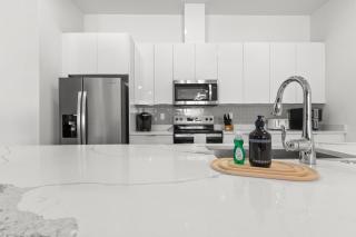 Columbus Cabanas - Modern, Spacious Townhouse In Heart of Tampa, Near Raymond James Stadium - 2