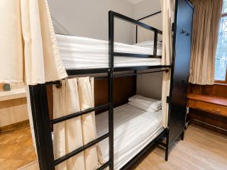 Cavi Rooms 301 - 7