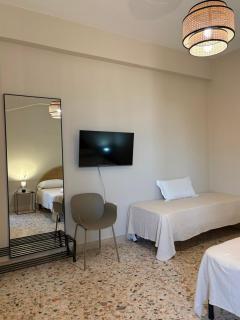 ASCHENEZ 26 ROOMS & SUITEs - 2
