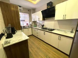 Villa rose by creek avenue ikota - 5