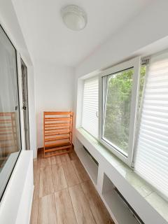 Modern Ap 3 Min to Metro Free Parking AC & WiFi - 7