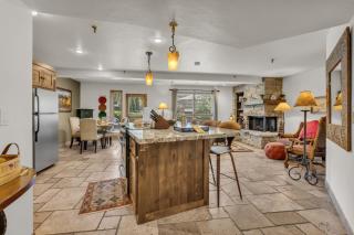 Rustic 2BDR with Private Hot Tub and Deer Valley View - 4