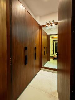 Luxe Wildlife Theme Studio With Cinema Projector - 1