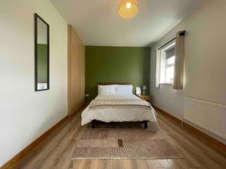 Townhouse Retreat - 8
