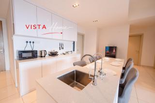 Midvalley Southkey Mosaic Suite by Vista Home - 9