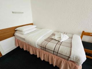 Ride Side Delton Hotel - 4