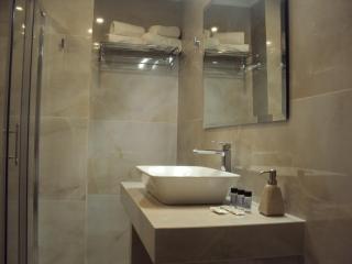 Artaki Beach SUNNY Apartment - 3