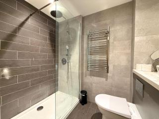 Chic 1-Bed Flat in Sheffield City Centre - 1