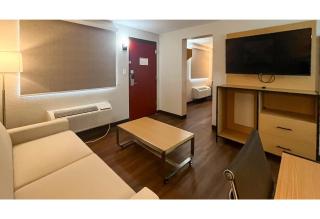 Studio 6 Suites Warsaw IN - 2