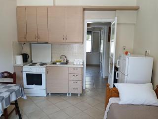 Poly House - 4
