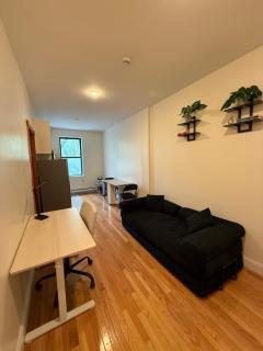 Chic Times Square 1BR Entire Apt - Private Kitchen & Bath - Hosts 4 - 9