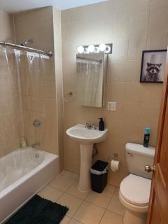 Chic Times Square 1BR Entire Apt - Private Kitchen & Bath - Hosts 4 - 6