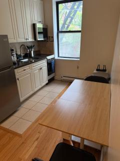Chic Times Square 1BR Entire Apt - Private Kitchen & Bath - Hosts 4 - 5