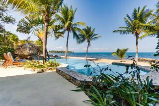 Beachfront 2BR Villa with Pool & Spacious Layout - 3