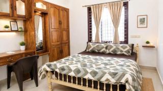 luxury 4 bhk apartment for party and Family with Big indoor parking - 1