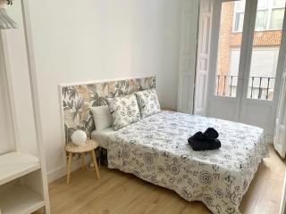 Spacious, newly renovated apartment next to Gran Vía - 6