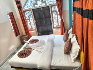 Hotel Lotus - 1