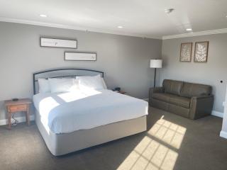 Farmstead Inn and Conference Center - 2