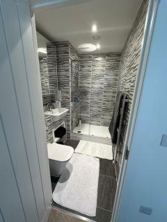 Stylish Flat 2 Bed Near Bluewater Mall Dartford - 6