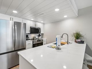 Edgewater Leeward #302 - 2