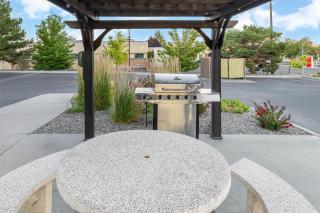 Best Western Plus the Four Corners Inn - 9