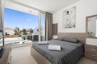 Bow Villa - 1