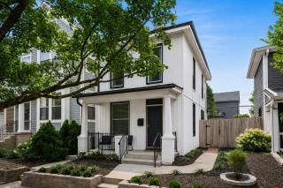 Luxe 3BR - Hot tub and Parking - Near OSU & Downtown - 9