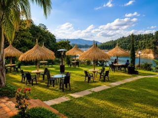 Hotel Pietrasanta Cabañas frente a la Represa Peñol Guatape - 4