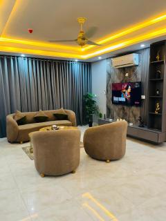 Prime Stay Luxurious Apartments - 0