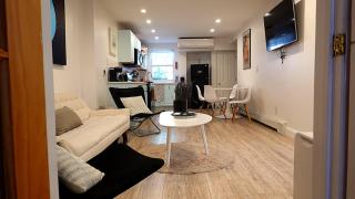Fully equipped 2 Bedroom Garden Apartment gem near Journal Square - The ideal base to explore NYC - 1