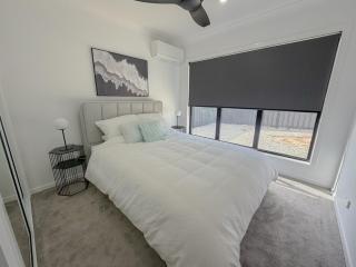 Luxury Away - Granite Belt Private House - 4