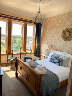 Castle Walk Bed & Breakfast - 6