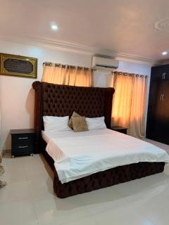 Luxurious 3 bedroom apartment in kano - 4
