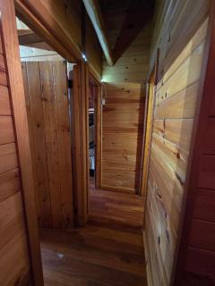 Highlands Hideaway - Secluded 4BR Forest Gem - 6