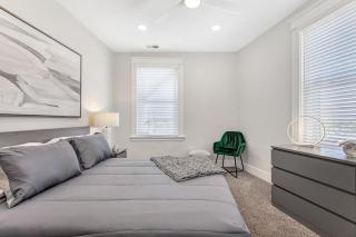 3 Bdrm 3 Full Bath Tower View walk up - Cincinnati - 3